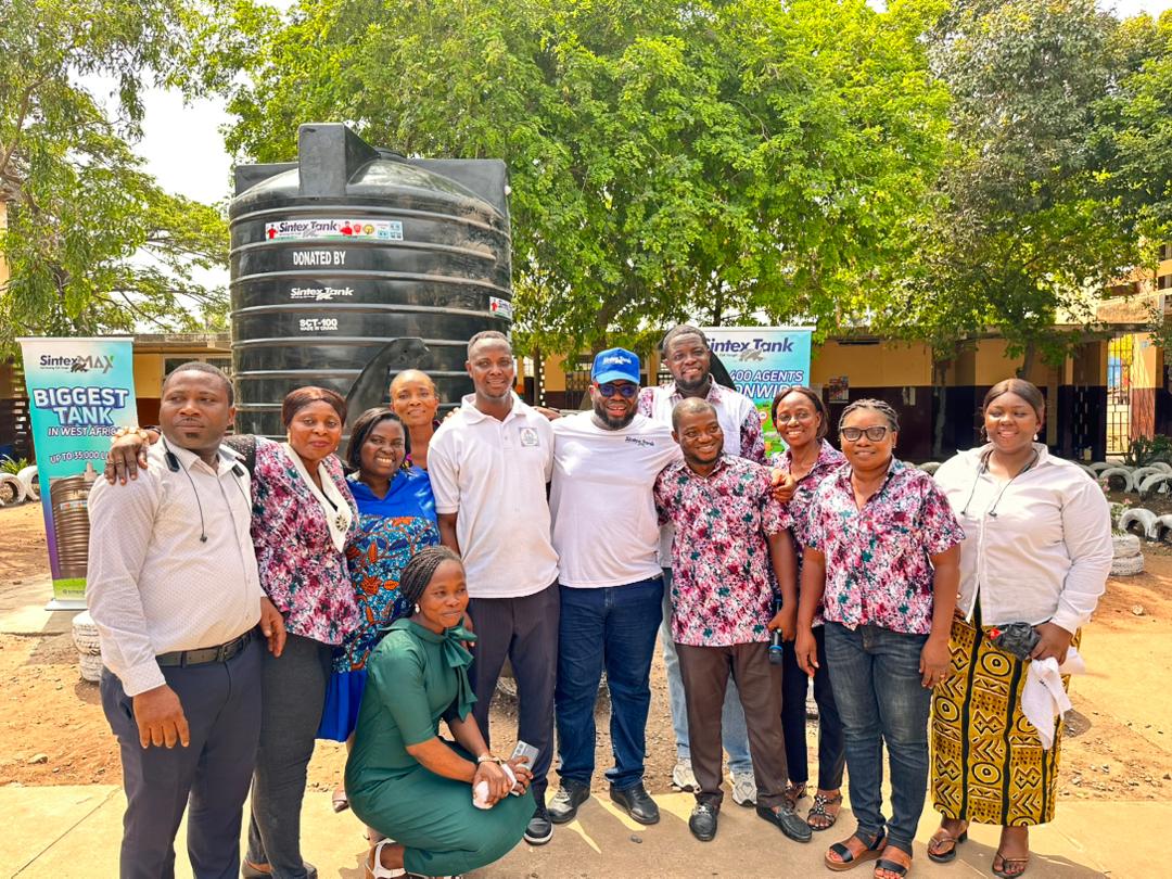 oninku school donation